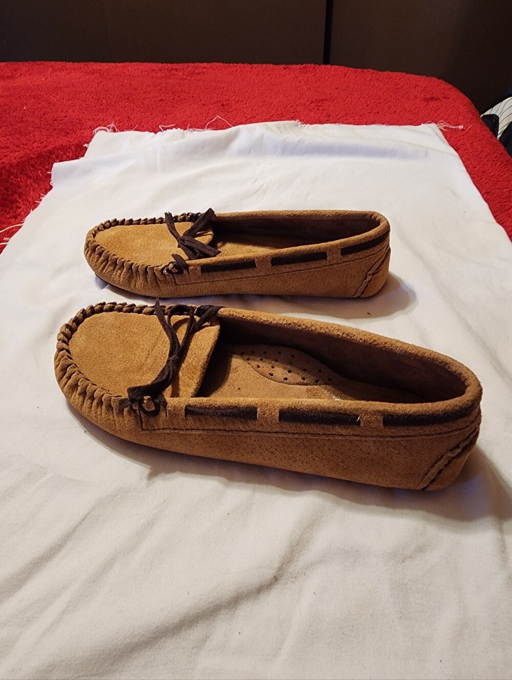 Lamo Tan Suede Slip-On Driving Moccasin with Dark Trim size 7 - Picture 4 of 6
